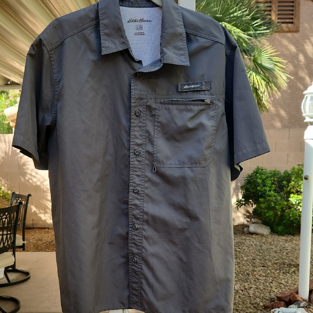 Eddie Bauer Mens Large Short-Sleeve Utility Shirt Jacket in Charcoal